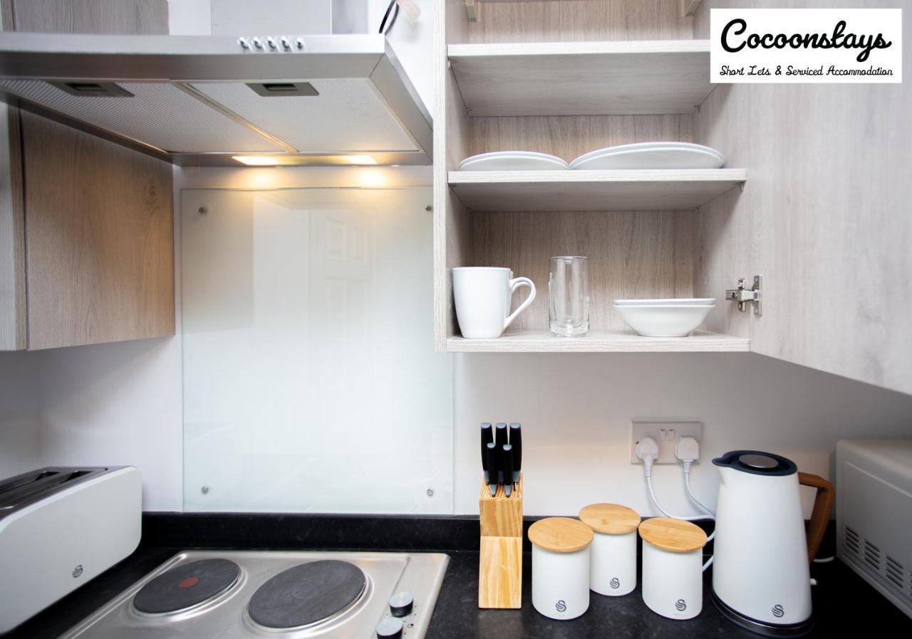 Cocooonstays Short Lets & Accommodation Slough Zewnętrze zdjęcie